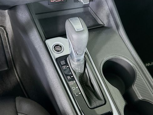 Used 2025 Nissan Altima 2.5 SV image 24