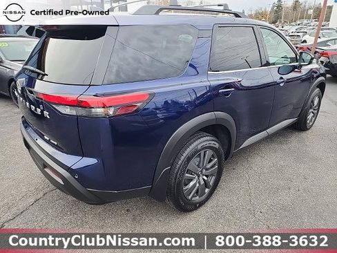 Certified 2022 Nissan Pathfinder SV image 8