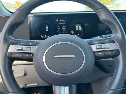 Used 2025 Hyundai Kona SEL image 28