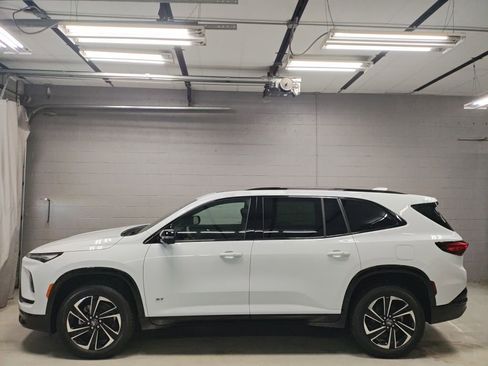 New 2026 Buick Enclave Sport Touring w/ Power Package image 17