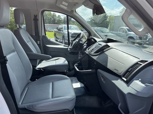 Used 2018 Ford Transit 150 XL RWD image 32