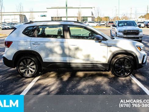 Used 2024 Volkswagen Taos S image 9