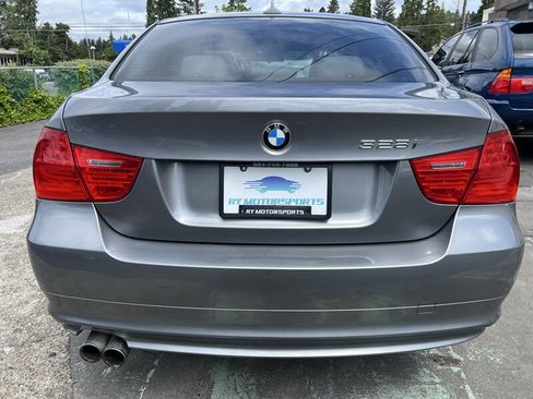 Used 2011 BMW 328i xDrive Sedan AWD/4WD image 4