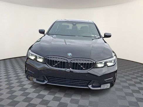 Used 2019 BMW 330i xDrive Sedan w/ Driving Assistance Package AWD/4WD image 3