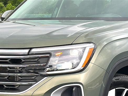 Used 2026 Volkswagen Atlas SE AWD/4WD image 4