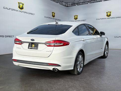 Used 2017 Ford Fusion SE image 5