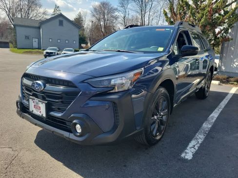 Used 2025 Subaru Outback Onyx Edition image 8