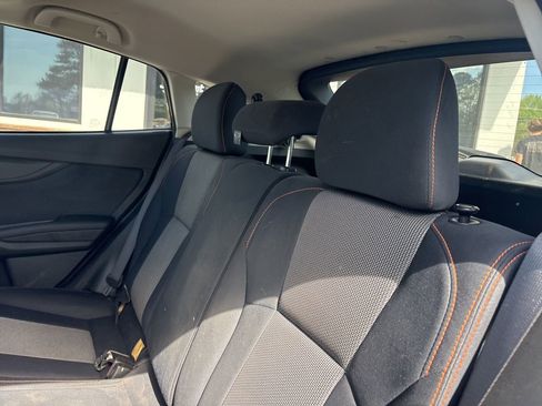 Used 2021 Subaru Crosstrek 2.0i Premium w/ Moonroof Package image 5