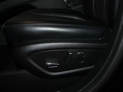 Used 2023 Lincoln Nautilus Reserve w/ Monochromatic Package image 9