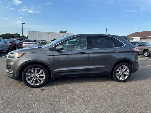 Used 2023 Ford Edge Titanium w/ Cold Weather Package AWD/4WD image 2