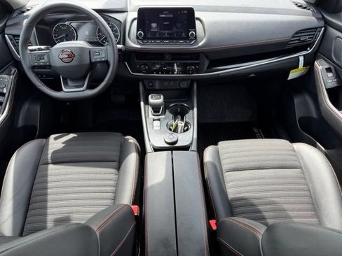 Certified 2026 Nissan Rogue SV AWD/4WD image 24