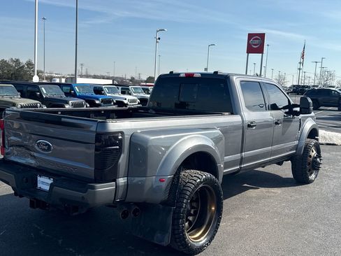 Used 2021 Ford F450 Platinum w/ FX4 Off-Road Package image 3