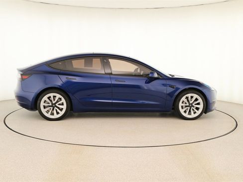 Used 2022 Tesla Model 3 Long Range image 8