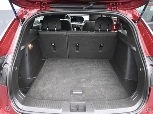Used 2024 Chevrolet Trax RS w/ Sunroof Package FWD image 6