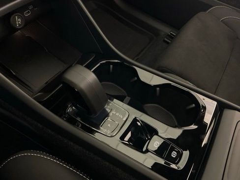 New 2026 Volvo XC40 B5 Ultra w/ Protection Package Premier image 15