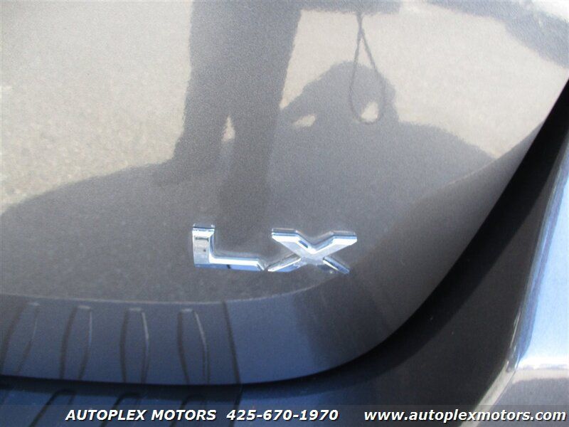 Used 2016 Kia Sedona LX w/ LX Essentials Premium Package FWD image 37