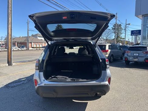 Used 2025 Subaru Forester Premium image 11