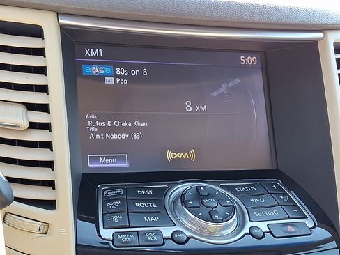 Used 2014 INFINITI QX70 AWD w/ Premium Package image 20