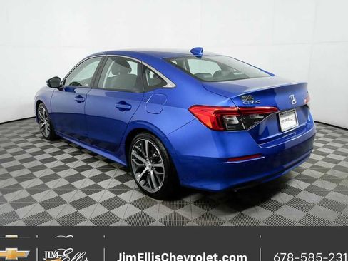 Used 2024 Honda Civic Touring image 3