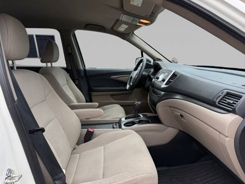 Used 2018 Honda Pilot LX image 15