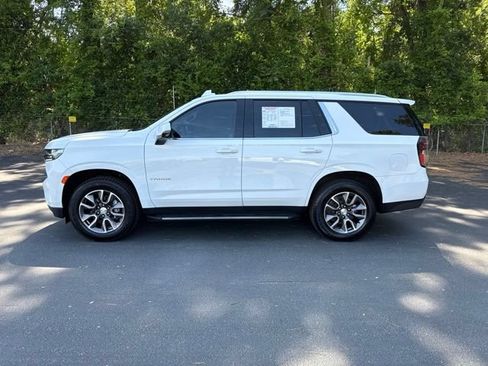 Used 2022 Chevrolet Tahoe LT w/ Luxury Package AWD/4WD image 2