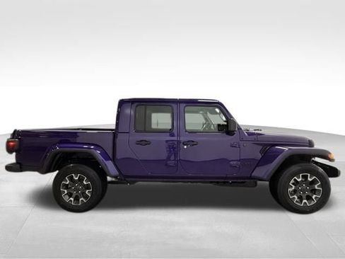 New 2026 Jeep Gladiator Sahara image 5