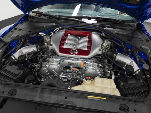 Used 2020 Nissan GT-R Premium AWD/4WD image 53
