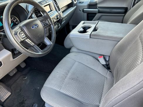 Used 2016 Ford F150 XLT image 10