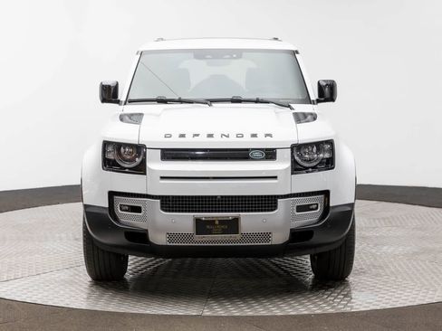 Used 2025 Land Rover Defender 110 S image 6