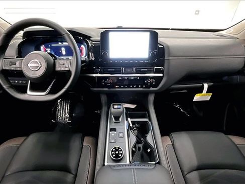 New 2025 Nissan Pathfinder Platinum w/ Cargo Package image 5