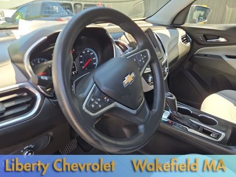 Used 2020 Chevrolet Equinox LS AWD/4WD image 16