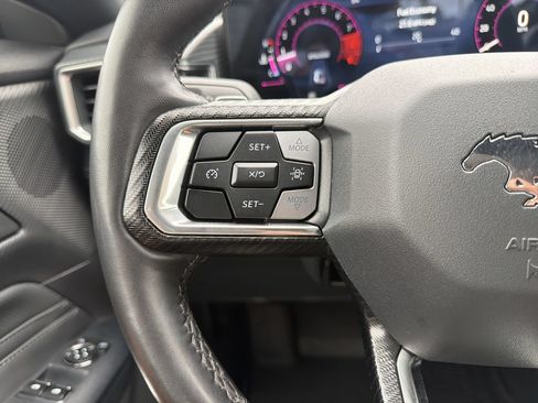 Used 2025 Ford Mustang GT Premium RWD image 26