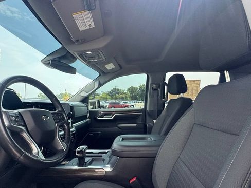 Used 2022 Chevrolet Silverado 1500 RST w/ Convenience Package II AWD/4WD image 21