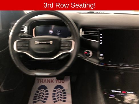 Used 2024 Jeep Wagoneer L Series II w/ Flexible Seating Group AWD/4WD image 7