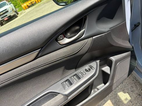 Used 2019 Honda Civic EX image 12