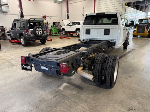 Used 2024 RAM 5500 Tradesman AWD/4WD image 25