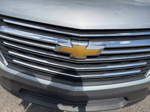 Used 2023 Chevrolet Traverse LT image 35