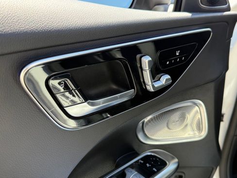 Used 2024 Mercedes-Benz C 300 Sedan image 23