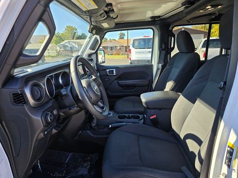 Used 2023 Jeep Wrangler Unlimited AWD/4WD image 20