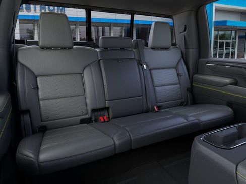 New 2026 Chevrolet Silverado 2500 ZR2 w/ LPO, Dark Essentials Package AWD/4WD image 17