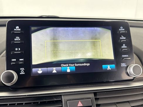 Used 2018 Honda Accord EX image 37