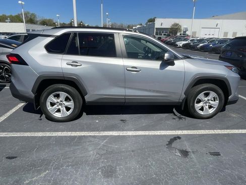 Used 2021 Toyota RAV4 XLE w/ Convenience Package image 8