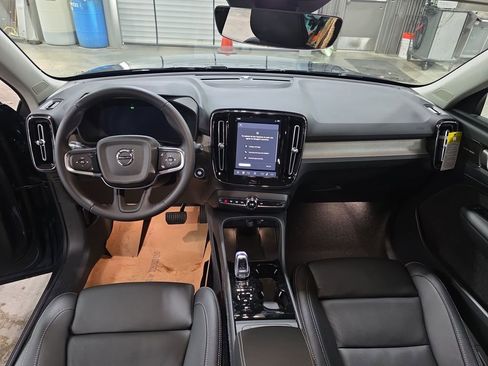 New 2026 Volvo XC40 B5 Plus w/ Protection Package Premier image 14