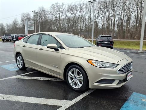Used 2018 Ford Fusion S FWD image 6
