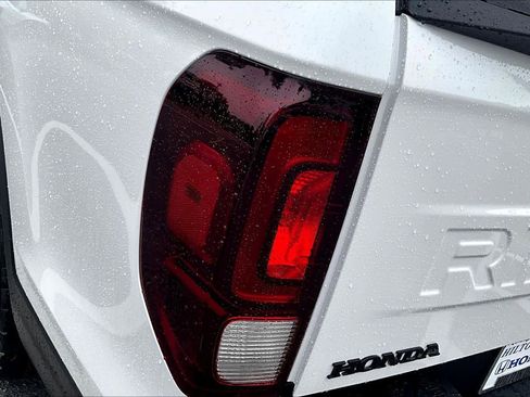 New 2026 Honda Ridgeline Black Edition image 12