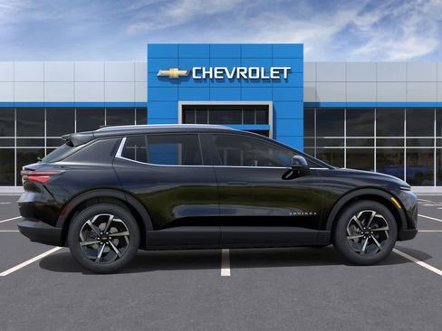 New 2026 Chevrolet Equinox EV LT image 5