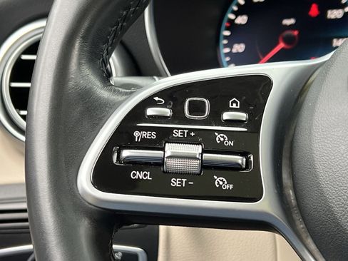 Used 2022 Mercedes-Benz GLC 300 4MATIC image 29