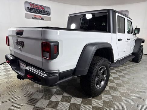Used 2023 Jeep Gladiator Rubicon w/ Trailer Tow Package AWD/4WD image 4