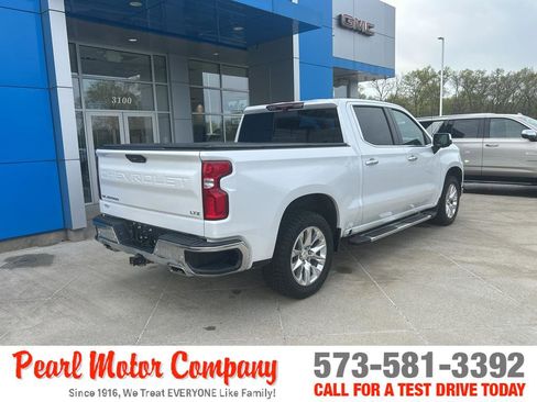 Certified 2022 Chevrolet Silverado 1500 LTZ w/ LTZ Premium Package AWD/4WD image 4