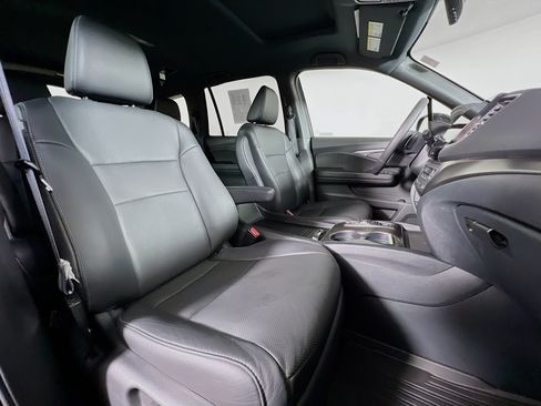 Used 2023 Honda Passport EX-L image 24